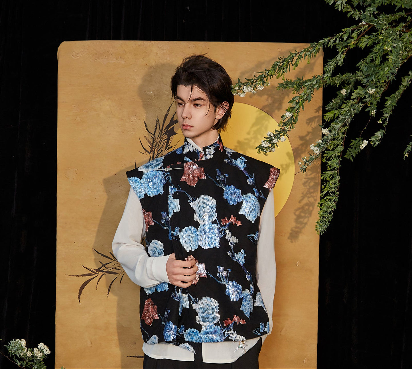 JIECHI stand-up collar multicolor sleeveless vest - WALLY.