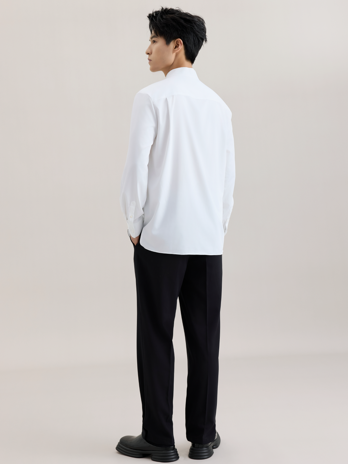 OWNLIFE Stand-up Collar Bamboo Fiber Shell Buckle Shirt - AURA.