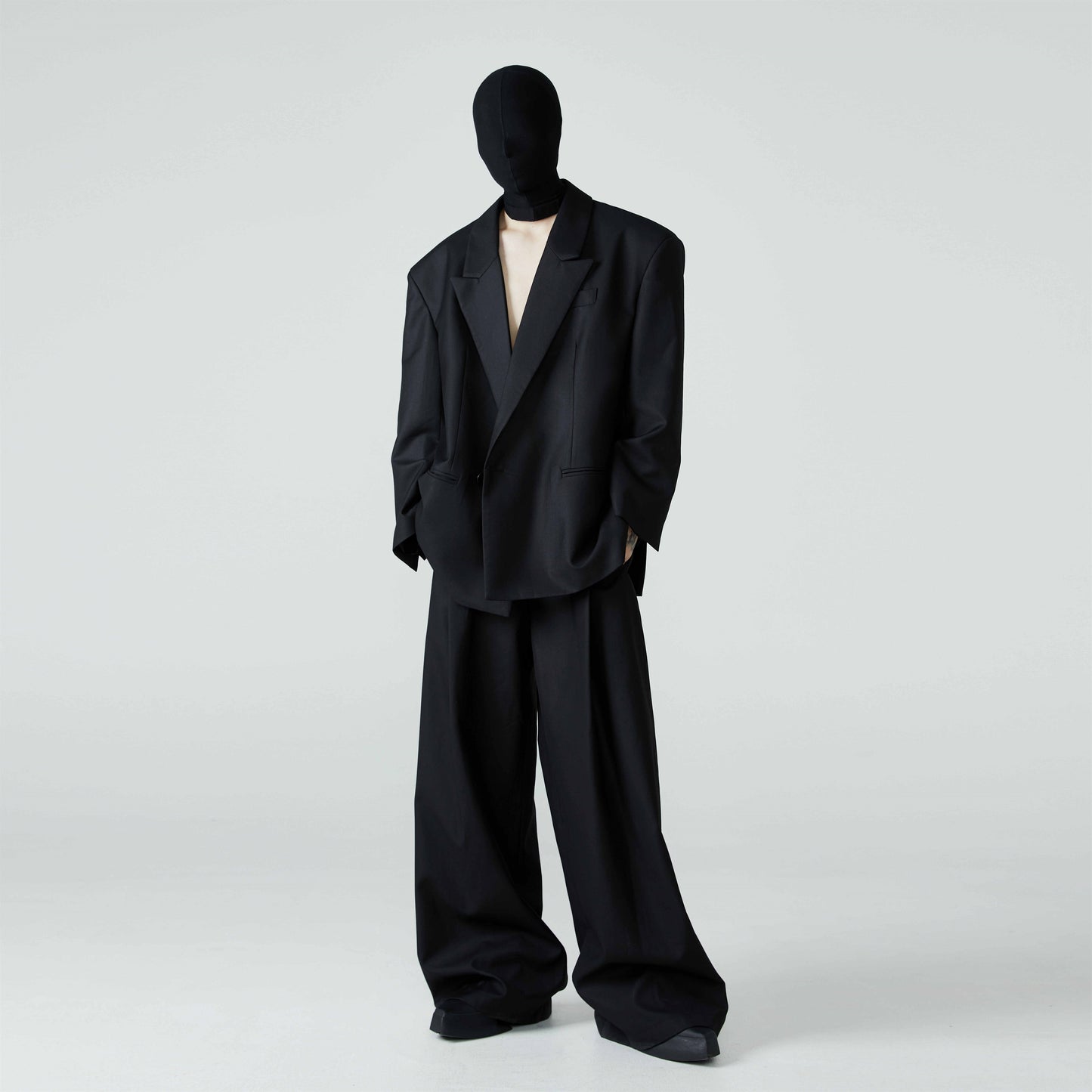 FRKM SCDSS Silhouette Black Padded Shoulders Casual Cropped Drapy Blazer - YORK.