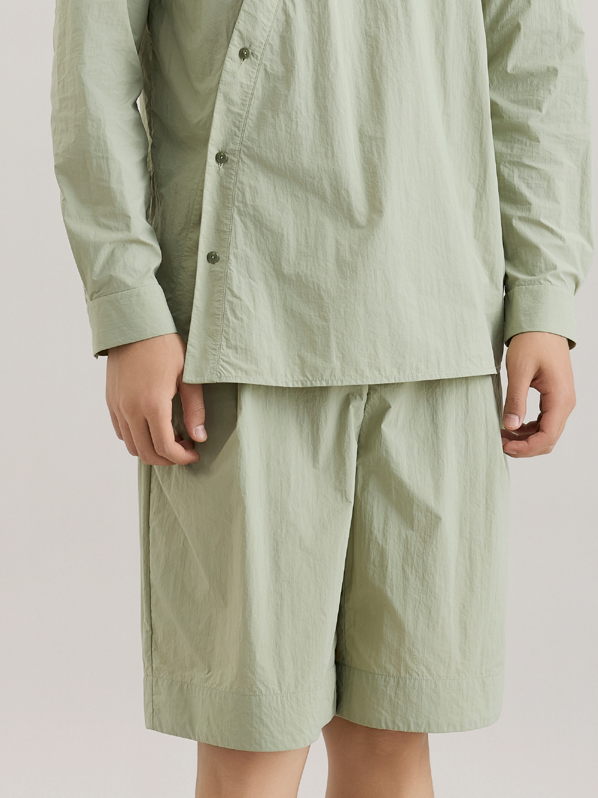 OWNLIFE stand-up collar shirt and shorts set - DECLAN.