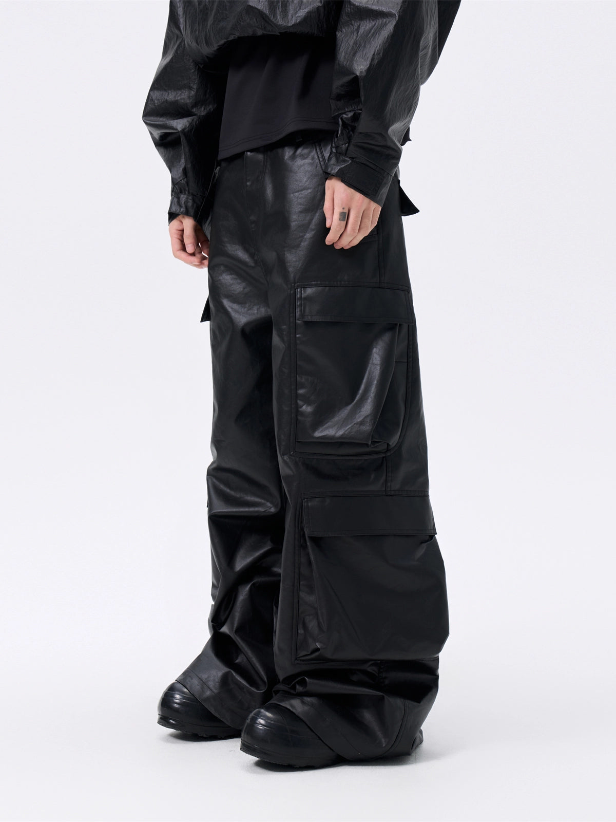 FRKM SCD Multi-Pocket Wax-Coated Three-Dimensional Cargo Pants - TATUM.