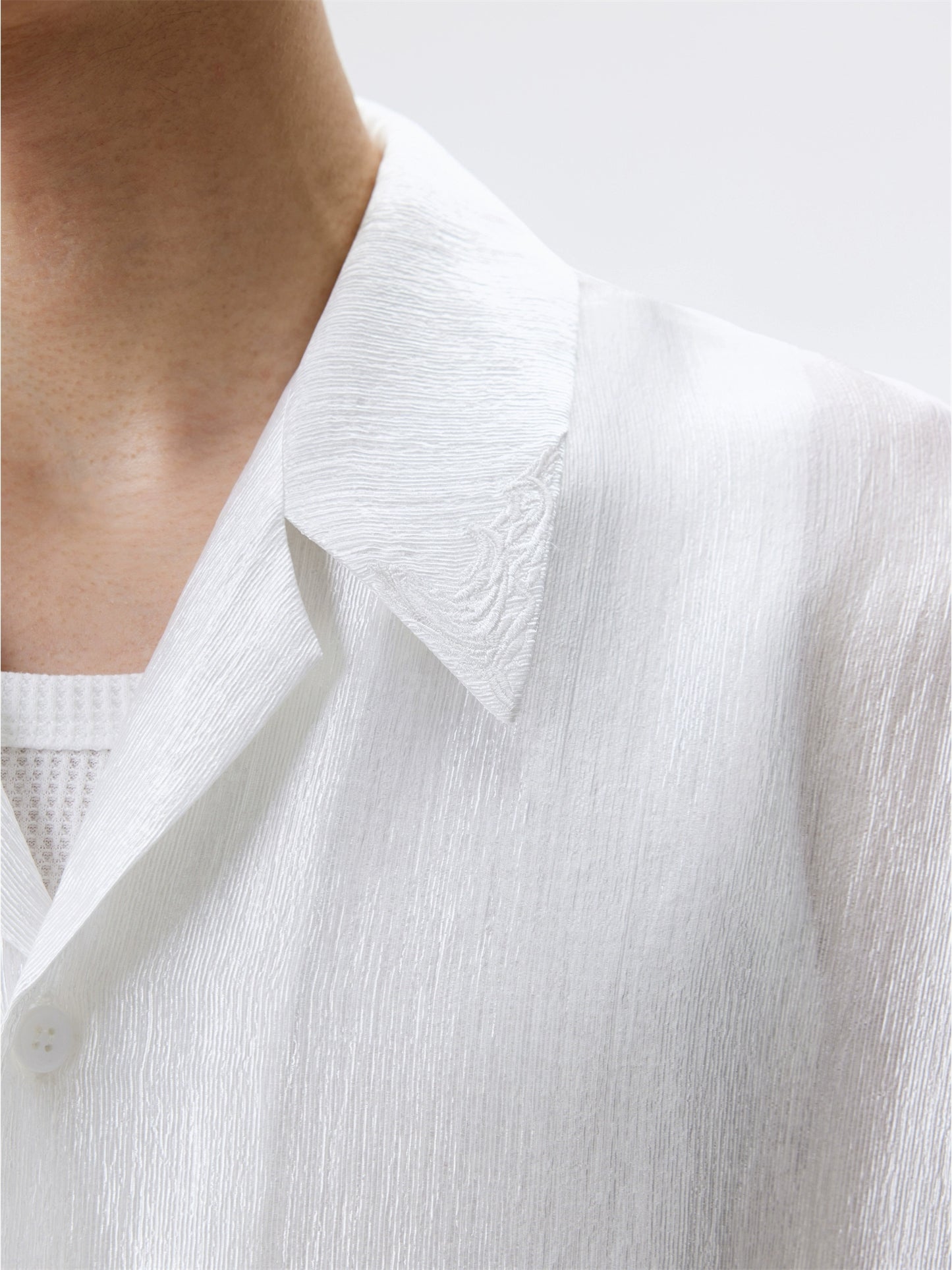 FRKM SCD Slightly Glossy Pleated Embroidered Short Sleeve Shirt - JENKINS.